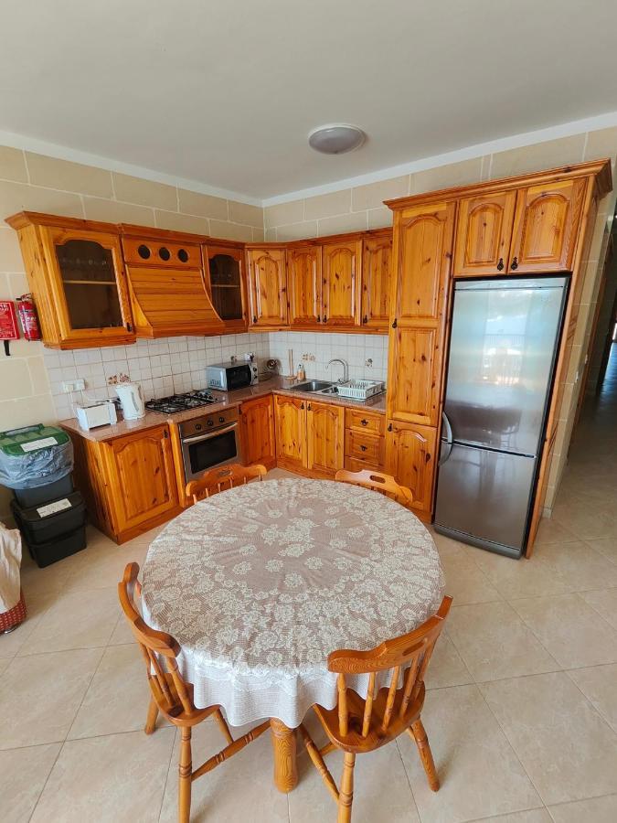 Seaview Apartment Zebbug  Buitenkant foto
